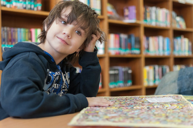 Mes premiers ateliers Motessori - Hatier - vie sensirielle 2 à 4 ans -  Alphaludic Orthophonie